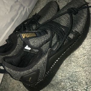 Fashionable running sneaker